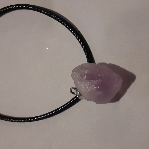 Beautiful color purple rock black 20in cord necklace - Picture 2 of 4